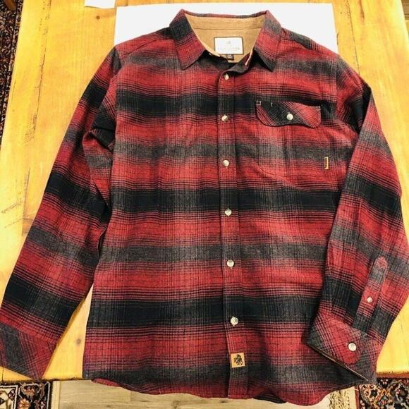 Legendary Whitetails Men's Buck Camp Red/Black Plaid Flannel Shirt Sz. L - Picture 1 of 12